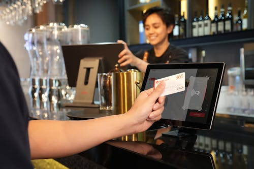 SumUp vs Hive : comparatif terminal de paiement Belgique